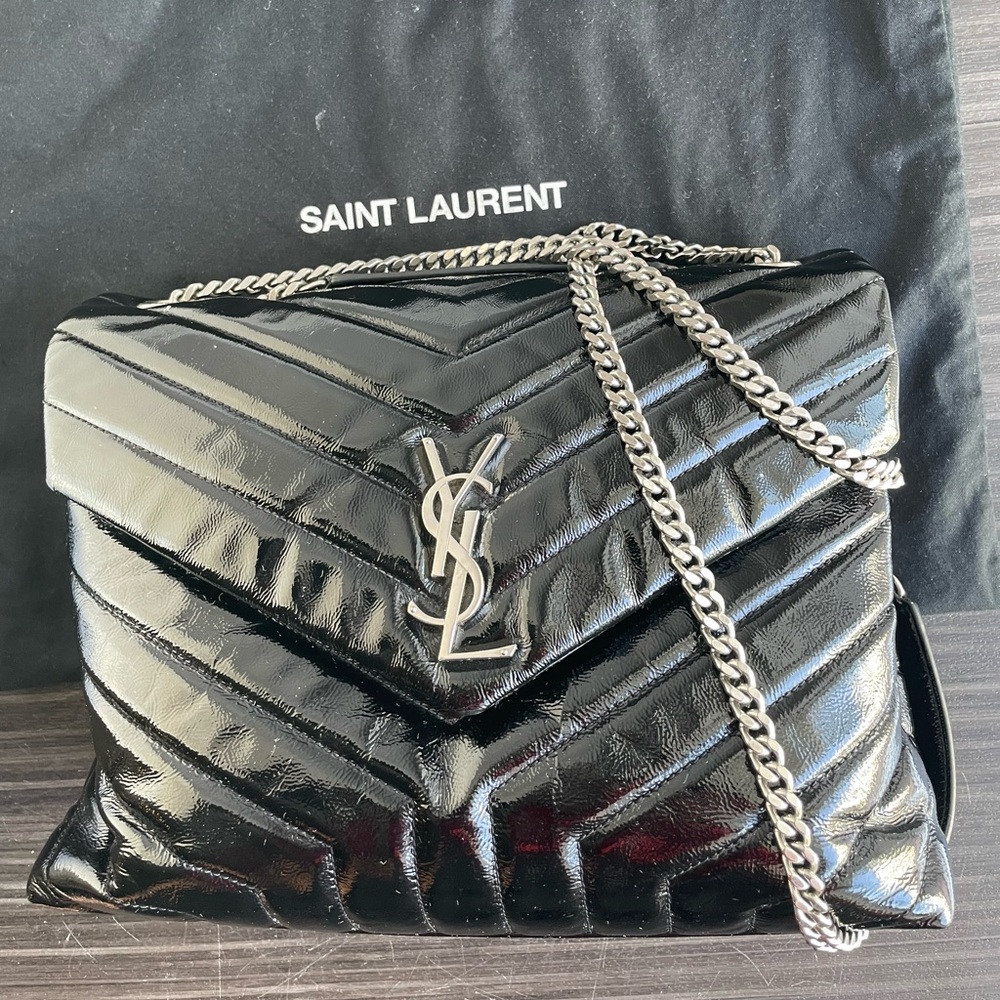🚨SOLD 🚨 Authentic YSL small LouLou chain bag